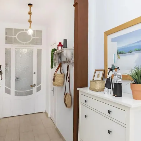 Casa Canyet Con Piscina A Un Paso De Barcelona Y La Playa Badalona Exterior photo