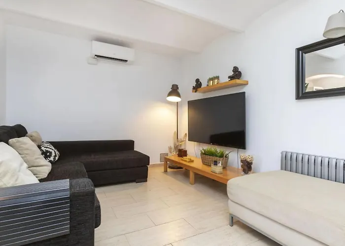 Casa Canyet Con Piscina A Un Paso De Barcelona Y La Playa