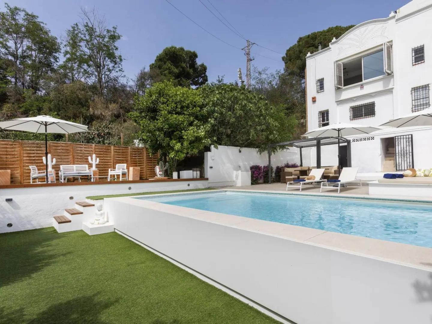 Casa Canyet Con Piscina A Un Paso De Barcelona Y La Playa