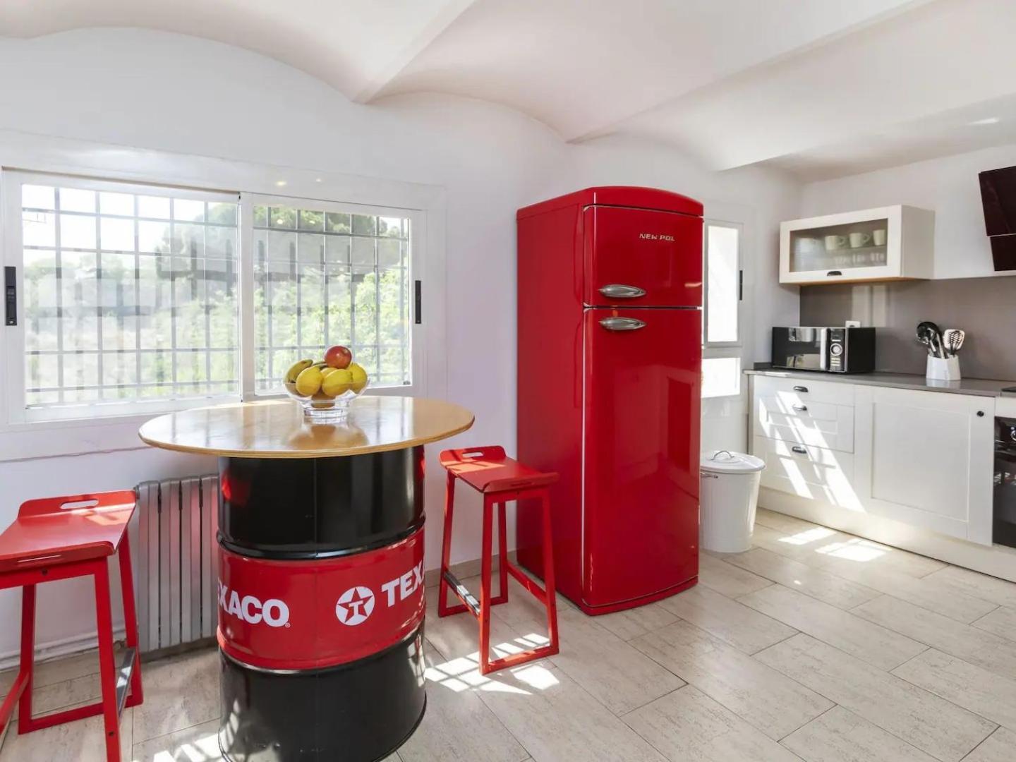 Casa Canyet Con Piscina A Un Paso De Barcelona Y La Playa Casa vacanze Badalona
