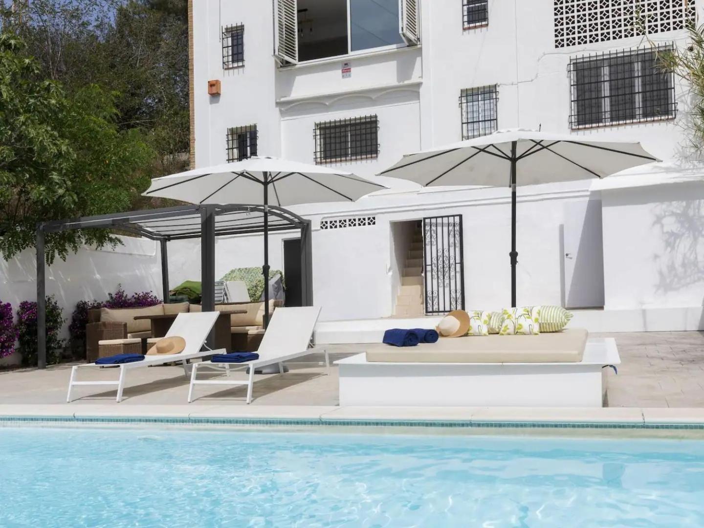 Casa Canyet Con Piscina A Un Paso De Barcelona Y La Playa