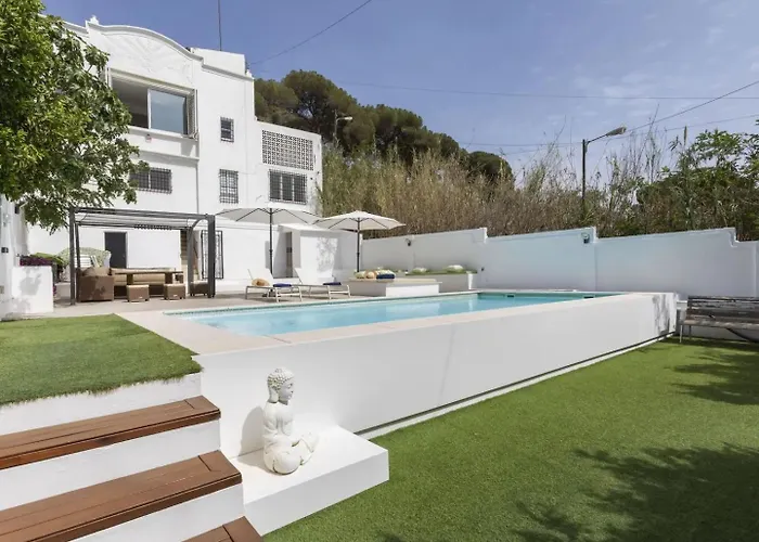 Casa Canyet Con Piscina A Un Paso De Barcelona Y La Playa