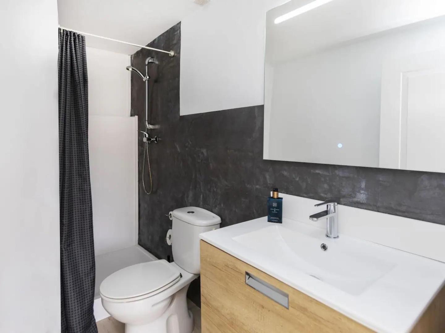 Casa Canyet Con Piscina A Un Paso De Barcelona Y La Playa Holiday home Badalona