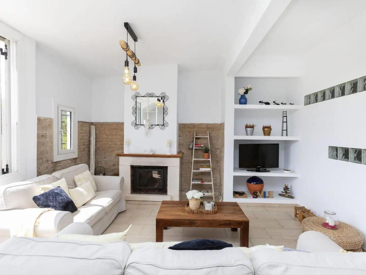 Casa Canyet Con Piscina A Un Paso De Barcelona Y La Playa