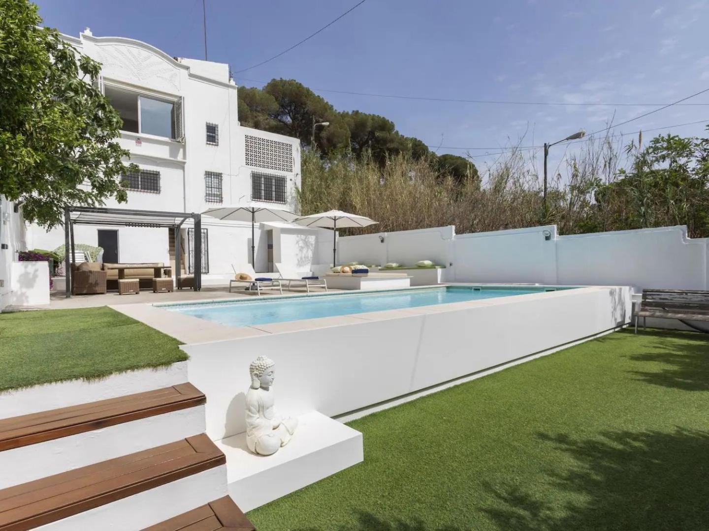Casa Canyet Con Piscina A Un Paso De Barcelona Y La Playa * Badalona