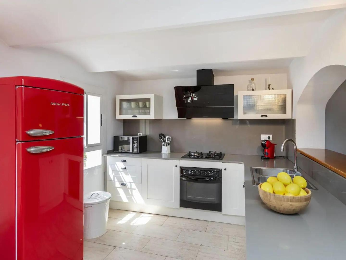 Casa Canyet Con Piscina A Un Paso De Barcelona Y La Playa Holiday home