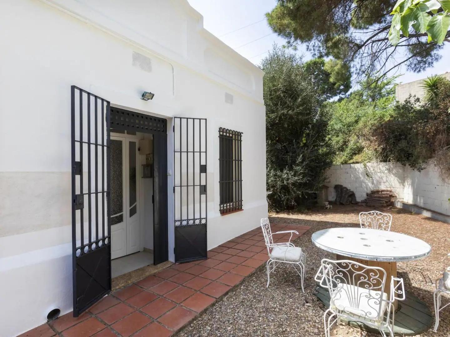 Casa Canyet Con Piscina A Un Paso De Barcelona Y La Playa Badalona